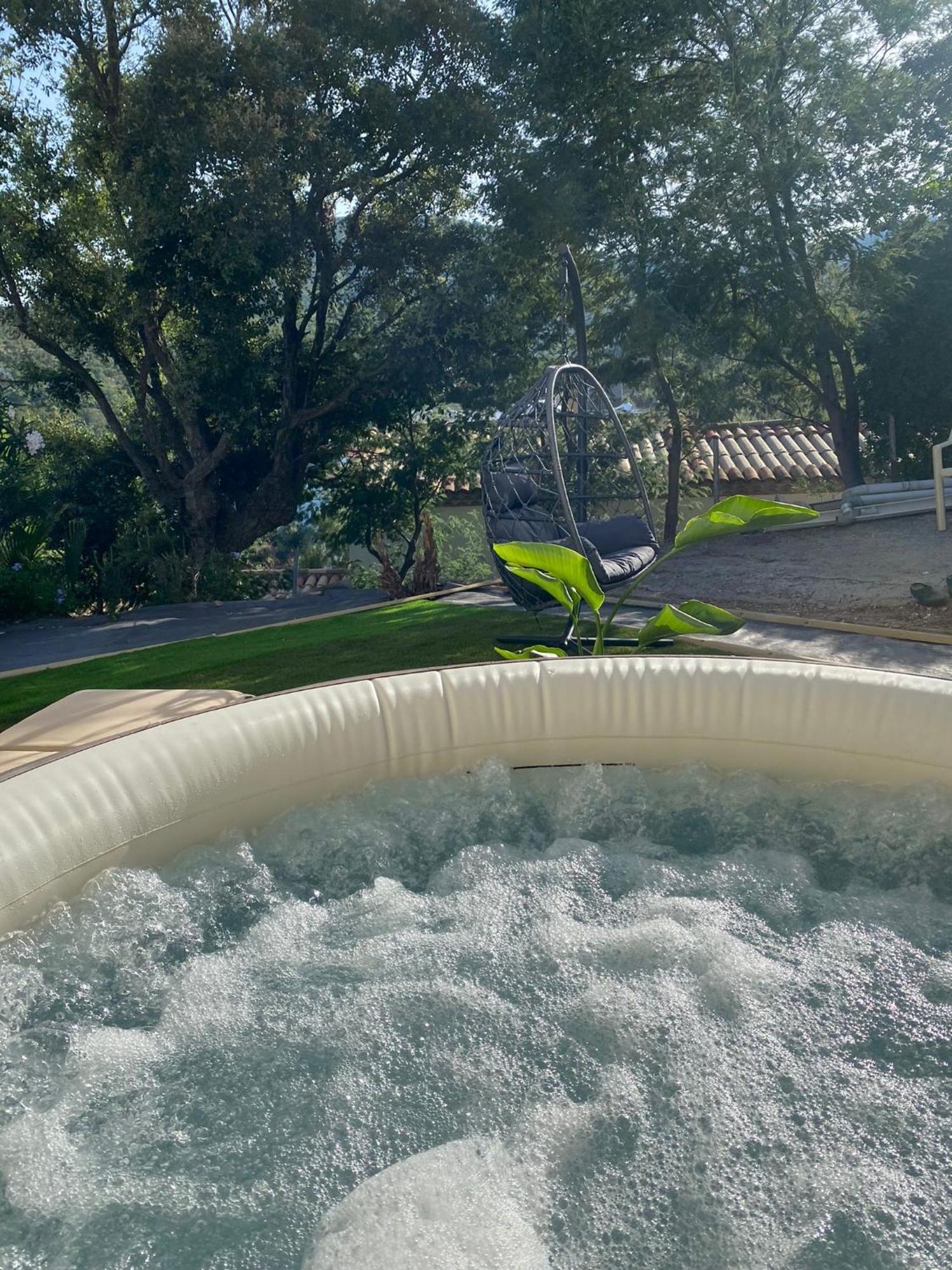 Belle Chambre Privee Avec Le Jardin Privatif Et Le Jacuzzi Cavalaire-sur-Mer Eksteriør billede